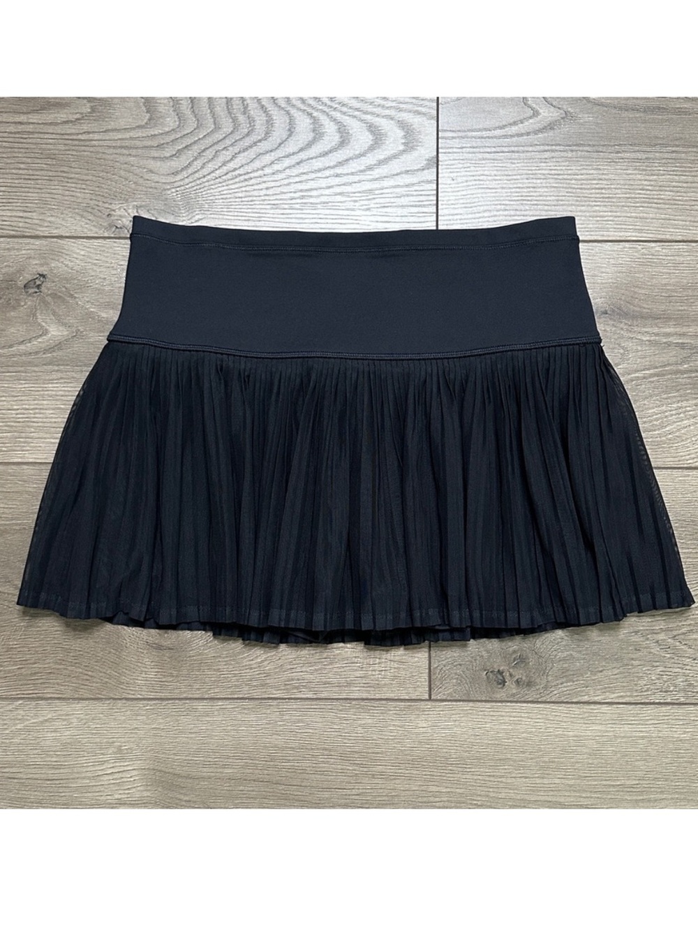 IBKUL 13” Black Pleated Tennis Skirt Side Pockets Size Medium